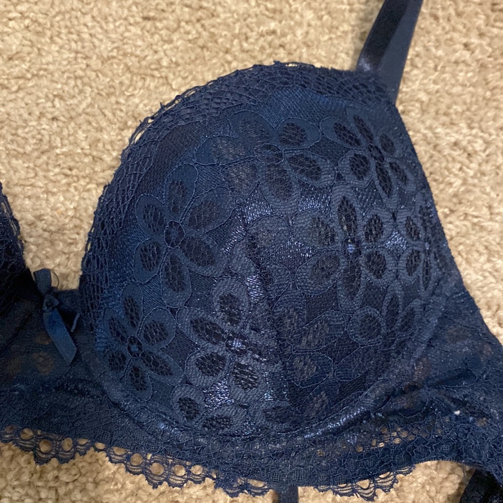 Laura Ashley Navy Blue Lace Bra - Picture 4 of 10